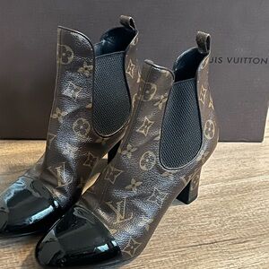 Louis Vuitton Brown and Black Monogram Women's Ankle Boots wore twice!
